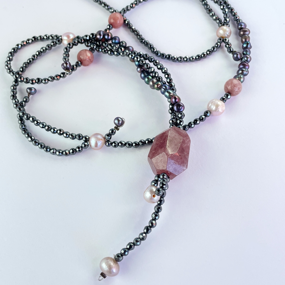 Hosszú ásvány ékszer, hematit és igazgyöngy nyaklánc, tervezői nyakék - Image 3