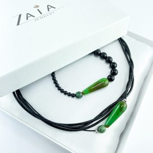 Bőr nyaklánc ásvány karkötővel